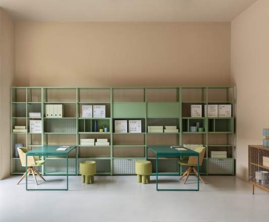 Line bookcase, design Elisa Ossino